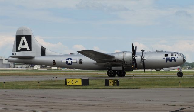 Boeing B-29 Superfortress (N529B) - B29 "Fifi" at the Airpower History Tour at IAG!