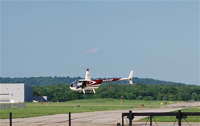 Robinson R-44 (N441SF)