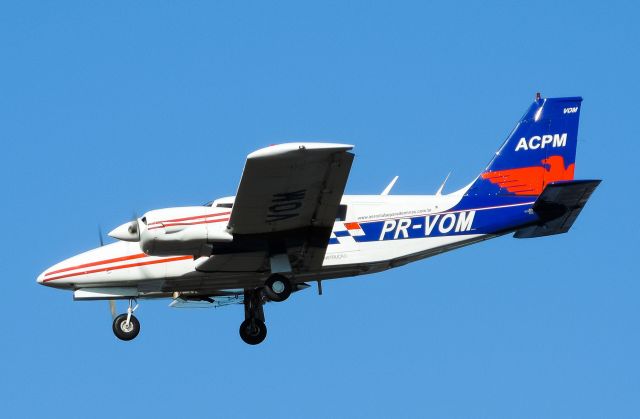 Piper Seneca (PR-VOM)