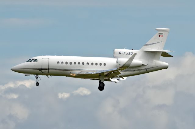 Dassault Falcon 900 (C-FJSU)