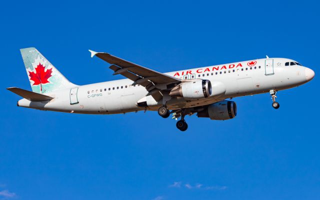 Airbus A320 (C-GPWG)