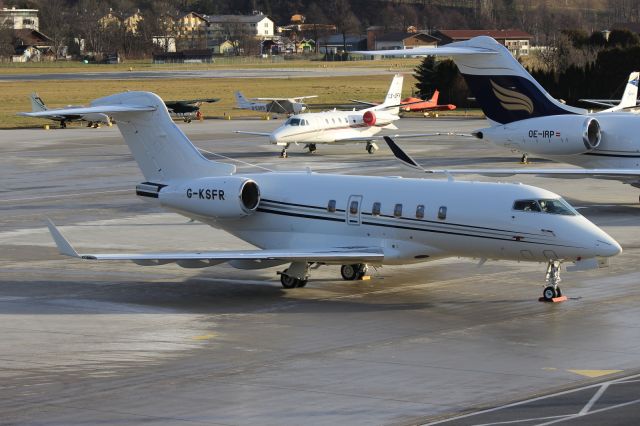 Bombardier Challenger 300 (G-KSFR)