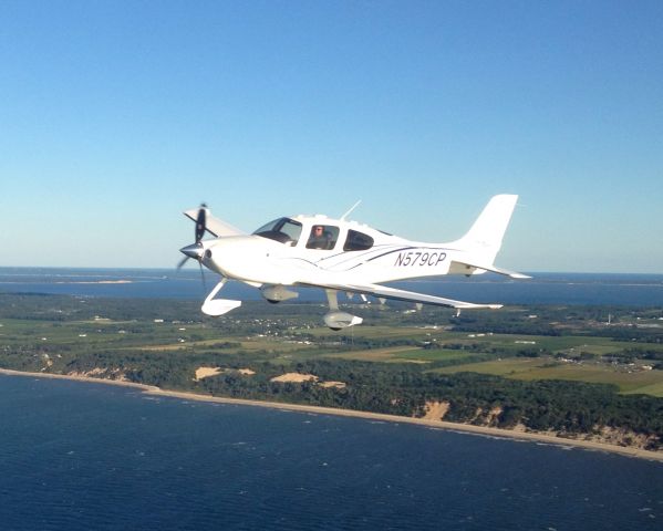 Cirrus SR-22 (N579CP)