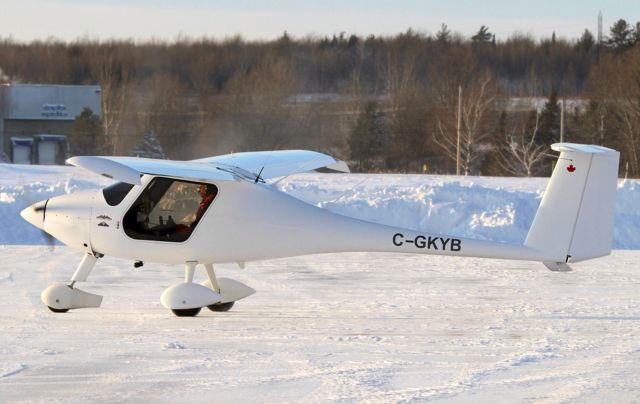 Experimental  (C-GKYB) - J'arrive à Bromont de Pompano beach Floride pour passer la douane