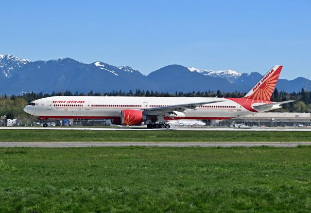 BOEING 777-300ER (VT-ALQ)