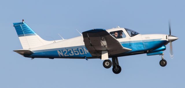 Piper Turbo Arrow 3 (N2350M) - (C) Chris Kennedy, 2010-12-14