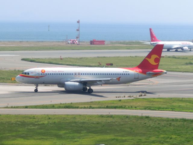 Airbus A320 (B-6837)