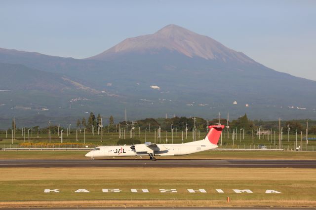 de Havilland Dash 8-400 (JA846C)