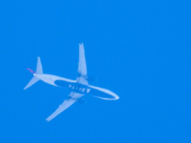 Boeing 737-900 (N845DN)