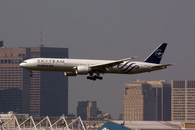 BOEING 777-300ER (HL7783)