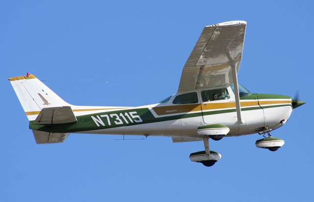 Cessna Skyhawk (N73115) - Félix Bahamonde - PR Planespotters