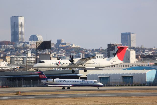 de Havilland Dash 8-400 (JA850C)