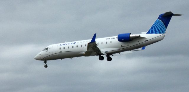 Canadair Regional Jet CRJ-200 (N953SW) - On final is this 2002 United Express Canadair Regional Jet 200LR in the Autumn of 2021.