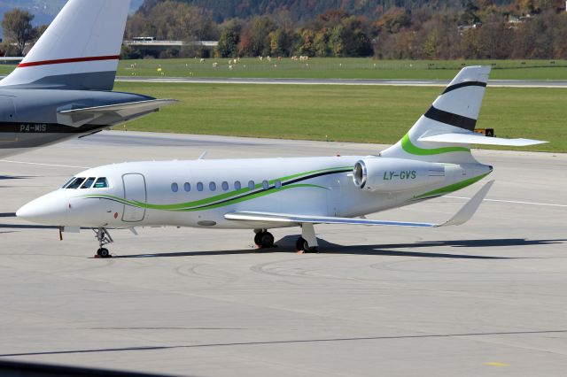 Dassault Falcon 2000 (LY-GVS)