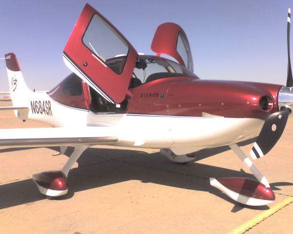 Cirrus SR-22 (N684SR)