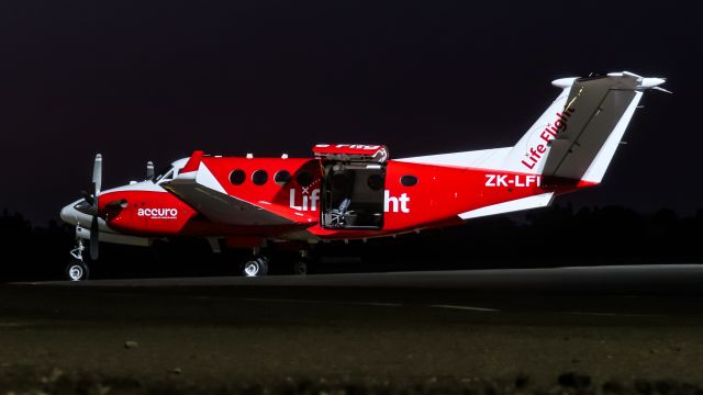 Beechcraft Super King Air 200 (ZK-LFI) - LFI sitting under the light at the medical apron in Palmerston North.