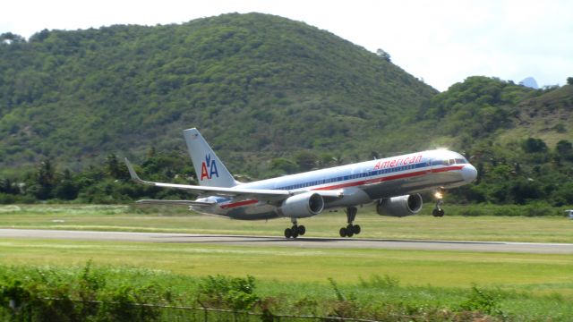 BOEING 767-200 (N676AN)