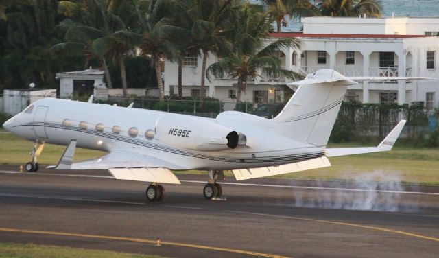 Gulfstream Aerospace Gulfstream IV (N595E)