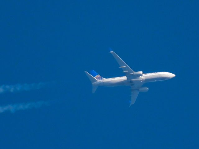 Boeing 737-800 (N54241) - UAL729br /IAD-SANbr /04/26/22