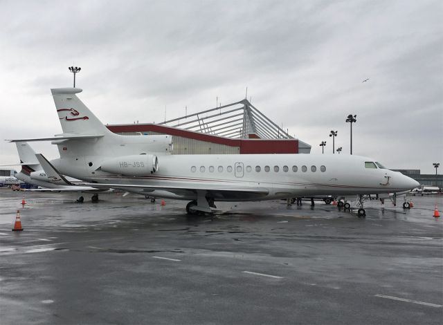 Dassault Falcon 7X (HB-JSS) - Cat Aviation Dassault Falcon 7X 12/13/17 @ KBOS