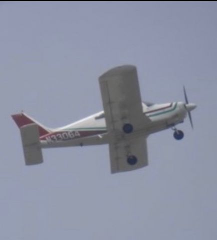 Piper Cherokee (N33064) - I love flight aware
