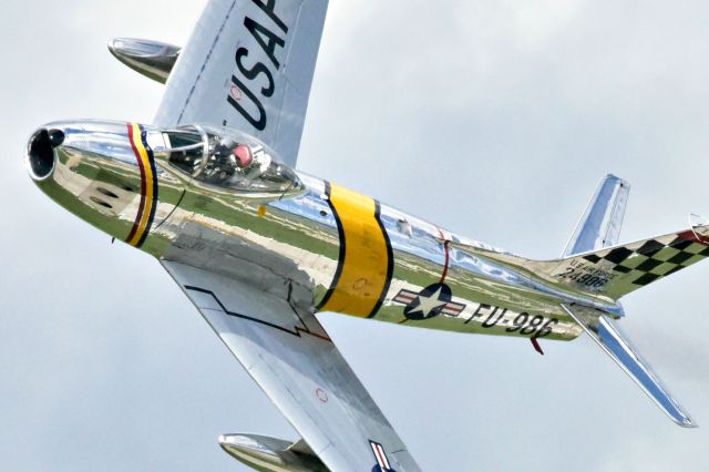 North American F-86 Sabre (NX188RL) - Waukegan Air Show