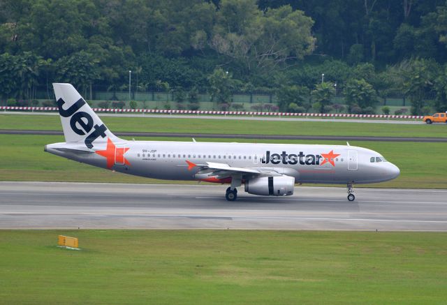 Airbus A320 (9V-JSP)