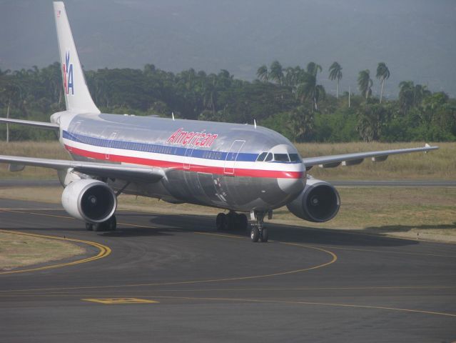 N80084 — - American Airlines flight 1889 at Santiagos Cibao International Airport