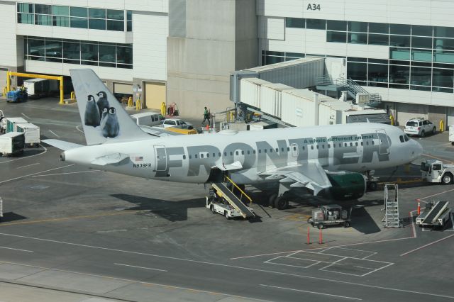 Airbus A319 (N939FR)