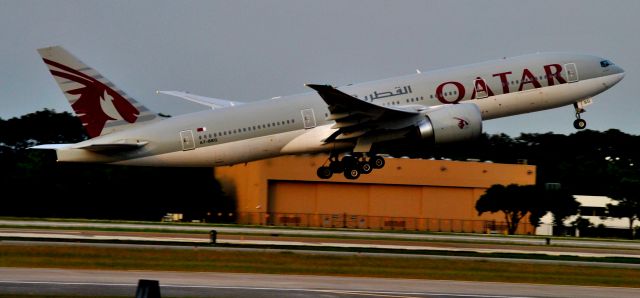 Boeing 777-200 (A7-BBG)