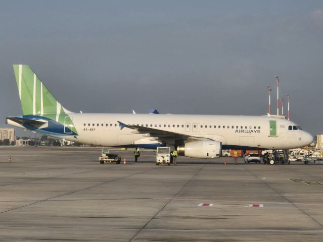 Airbus A320 (4X-ABY)