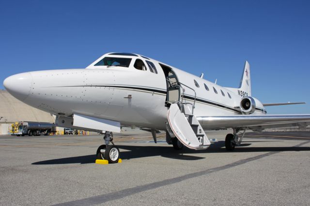 North American Sabreliner (N39CB)