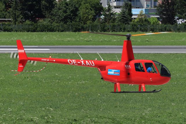 Robinson R-44 (OE-XAU)