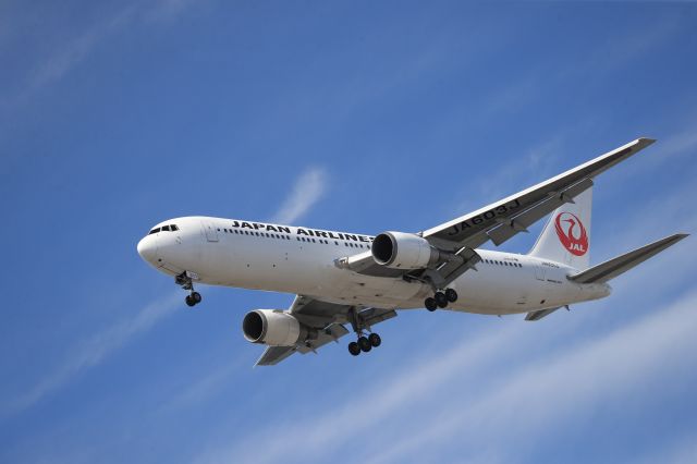 BOEING 767-300 (JA603J) - August 8th 2020:HND-HKD.