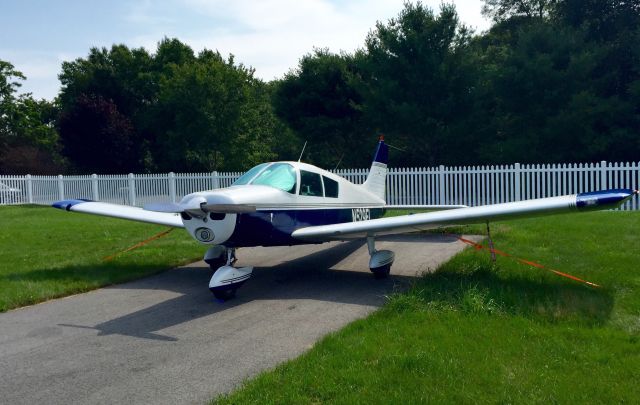 Piper Cherokee (N529FL)