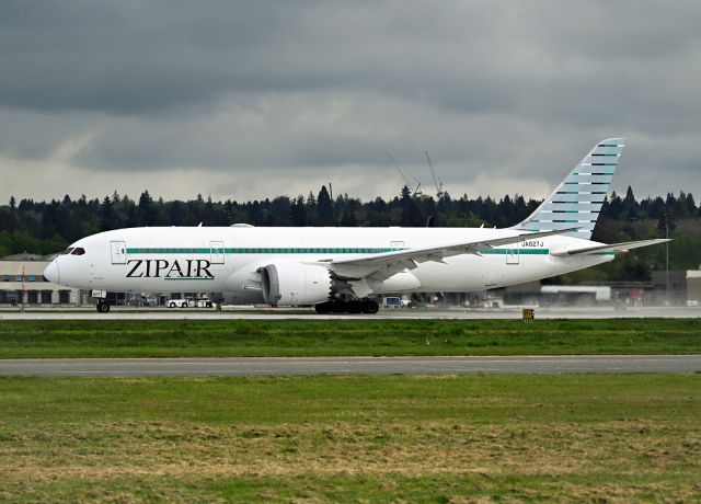 Boeing 787-8 (JA827J)