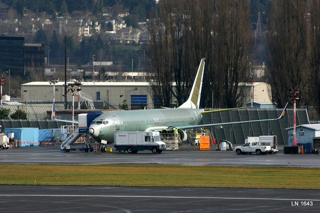 Boeing 737-800 (VT-JGF) - KRNT 737-800 ( 29639/1643) for Jet Airways at Boeing Renton on Jan 24th, 2005 - delivered on Feb 17th, 2005 and sent to Goodrich Aerospace in Everett WA for modifications.