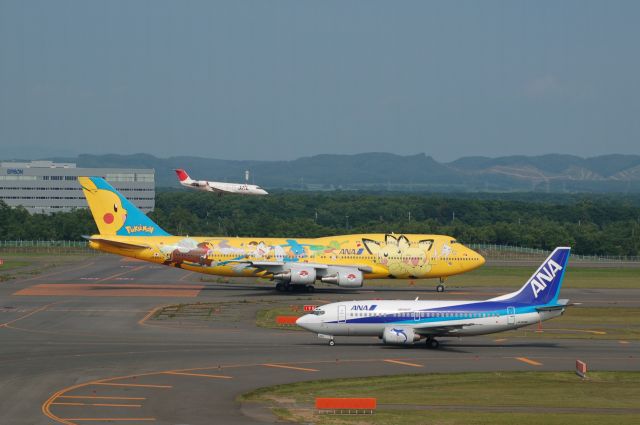 Boeing 747-400 (JA8957) - Boeing747-481D JA8957 Pokemon Painting All Nippon Airways