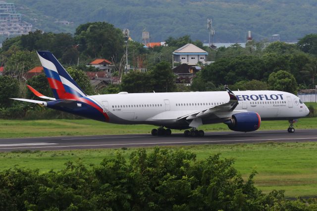 Airbus A350-900 (RA-73153)