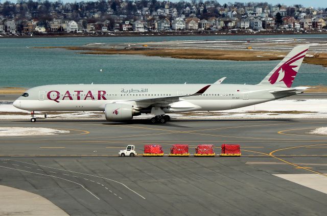 Airbus A350-900 (A7-ALH) - Qatari 743 from Doha taxiing on Kilo