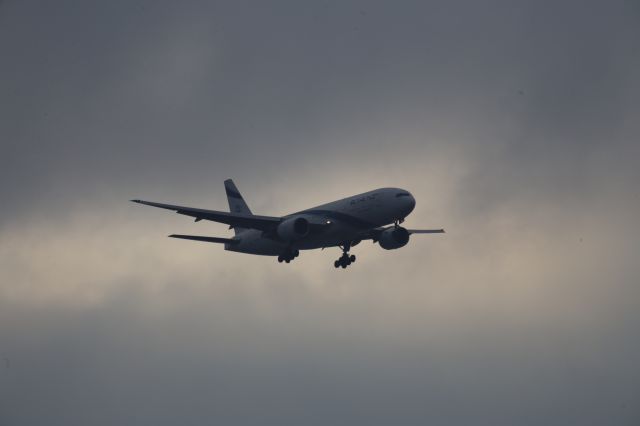 Boeing 777-200 (4X-ECB)
