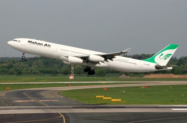 Airbus A340-300 (EP-MMC)