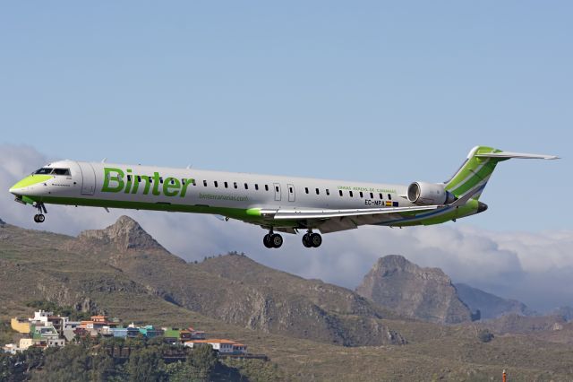 Bombardier CRJ-1000 (EC-MPA) - EC-MPA Bombardier Inc CL-600-2E25 CRJ-1000