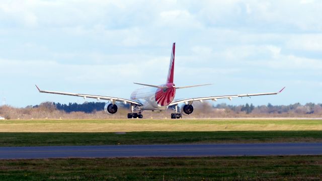 Airbus A330-200 (PT-MVQ)