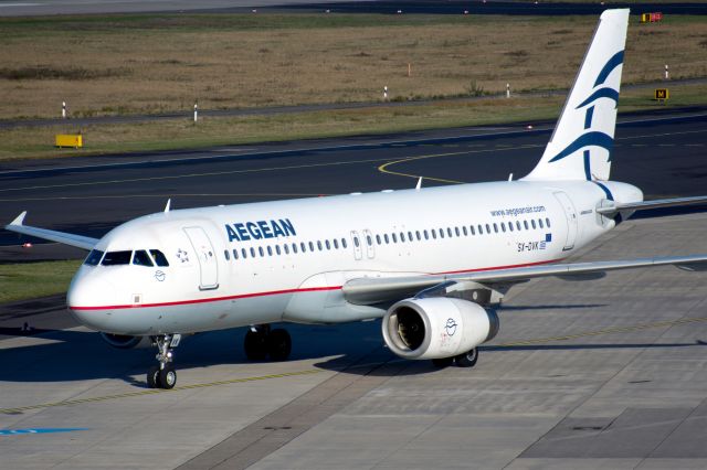 Airbus A320 (SX-DVK)