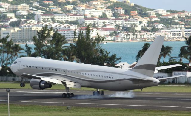 BOEING 767-300 (P4-MES)