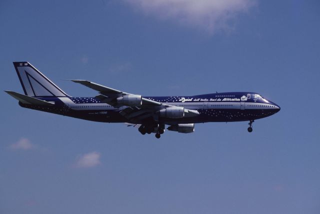 Boeing 747-200 (I-DEMF) - Final Approach to Narita Intl Airport Rwy16R on 1997/08/10
