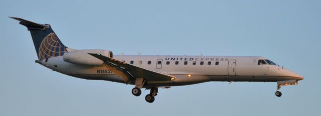 Embraer ERJ-135 (N15527)