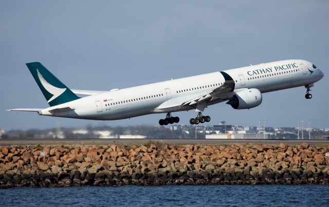 Airbus A350-1000 (B-LXI) - Lifting Off from Rwy 16R