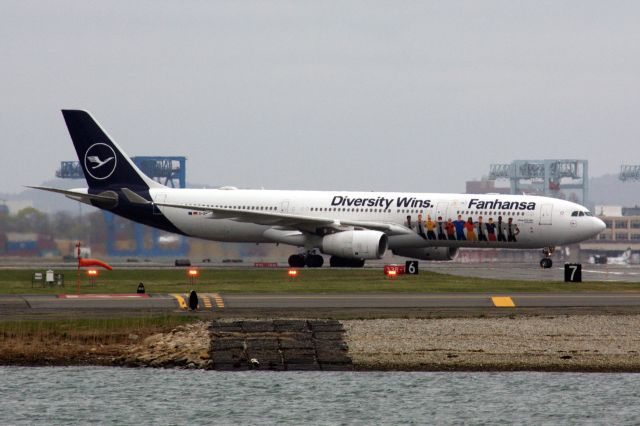 Airbus A330-300 (D-AIKQ)